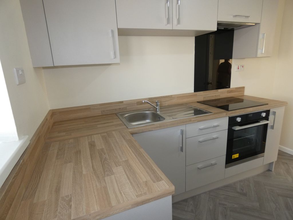 Kitchen- click for photo gallery